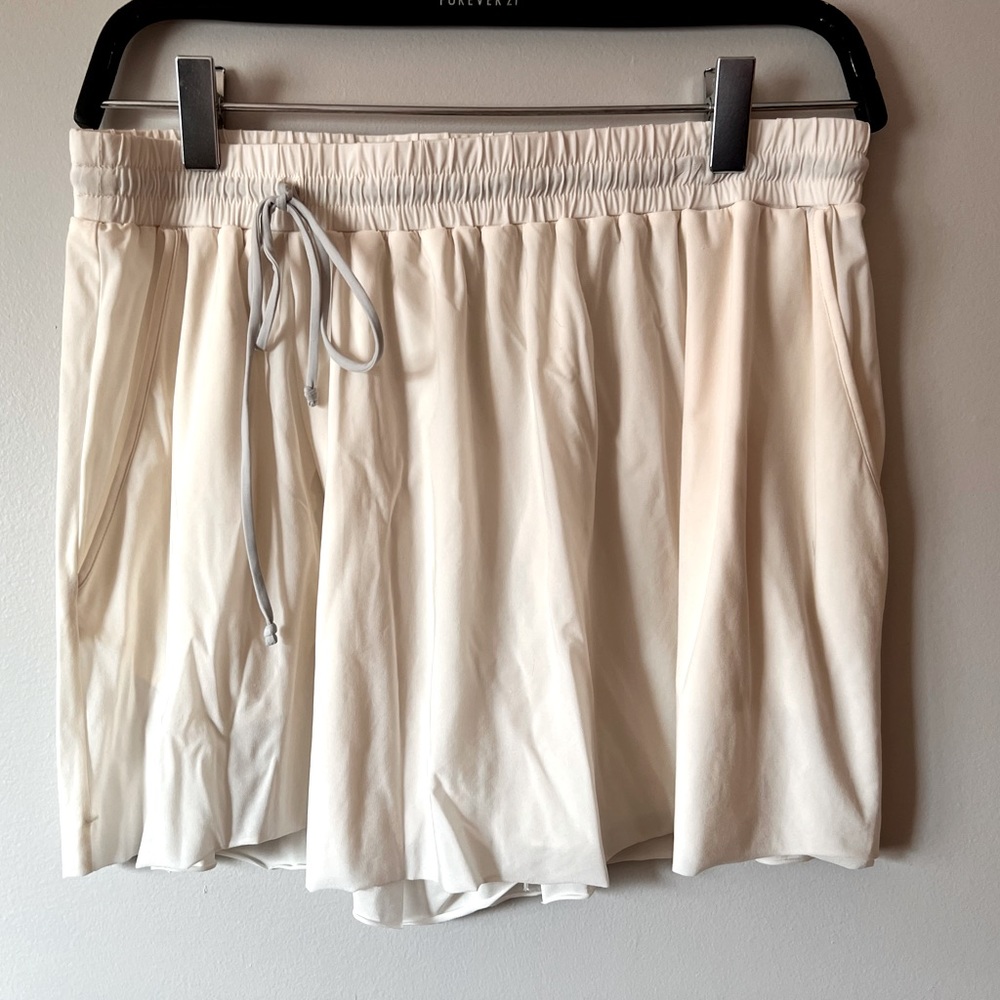 🤍 Lululemon Dance to Yoga Sheer Short 🤍